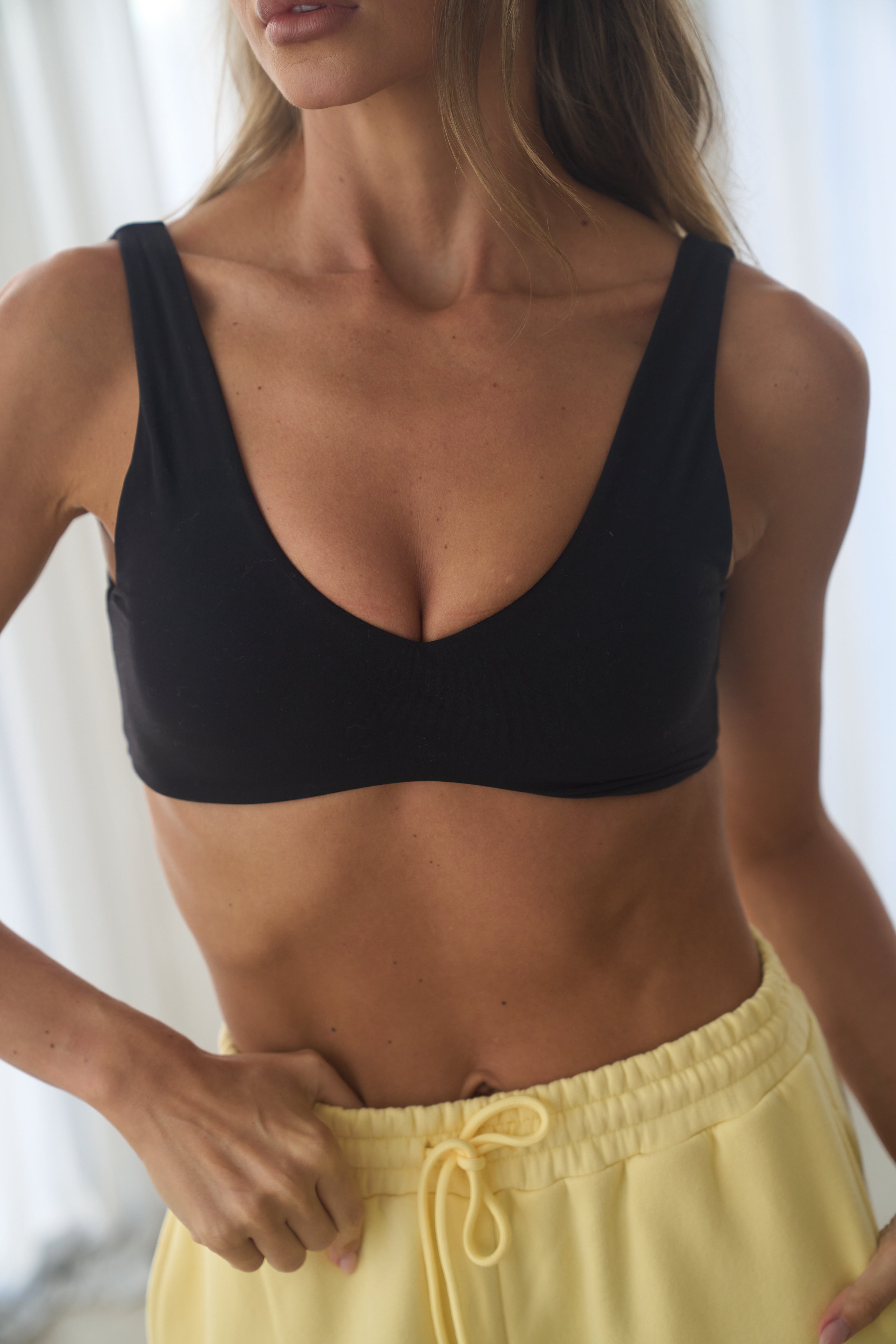 The Essential Crop Top | Black